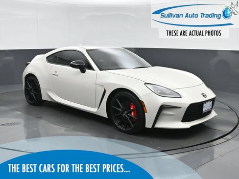 Used 2025 Toyota GR86 Premium w/ Performance Package RWD image 1