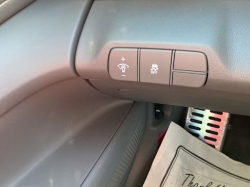 New 2026 Hyundai Elantra SEL Sport FWD image 9