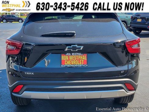 New 2025 Chevrolet Trax LT w/ Driver Confidence Package image 5