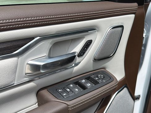 New 2026 RAM 1500 Laramie AWD/4WD image 10
