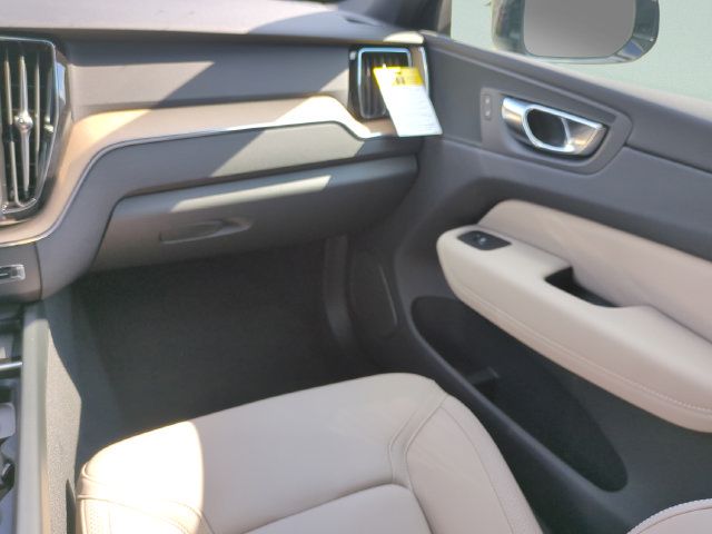 New 2026 Volvo XC60 B5 Plus AWD/4WD image 12