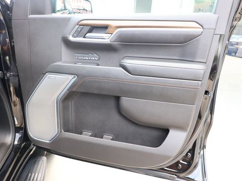 Certified 2023 Chevrolet Silverado 1500 High Country w/ Technology Package AWD/4WD image 41