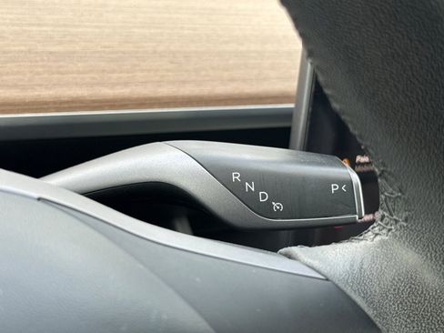 Used 2020 Tesla Model Y Long Range image 19