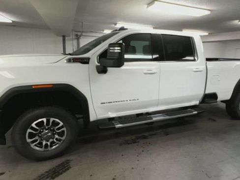 New 2026 GMC Sierra 3500 SLE w/ Preferred Package AWD/4WD image 4