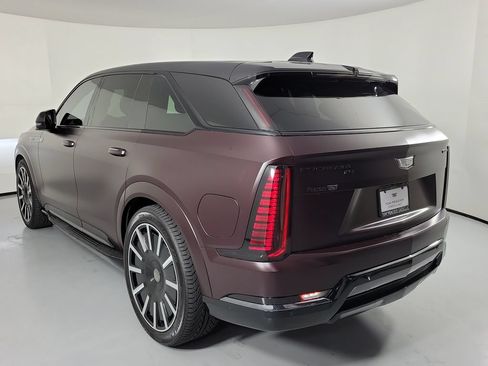 Used 2025 Cadillac Escalade IQ Sport 1 w/ Smart Trailering package AWD/4WD image 4