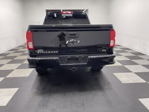 Used 2018 Chevrolet Silverado 1500 LTZ Z71 w/ Midnight Edition AWD/4WD image 3
