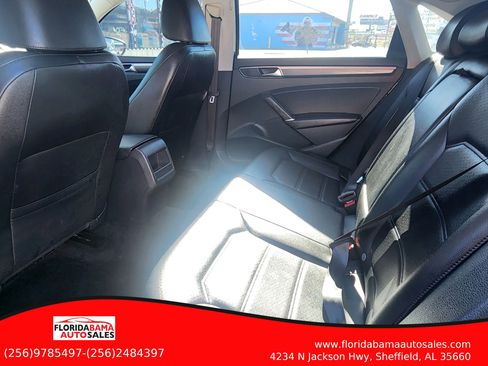 Used 2018 Volkswagen Passat 2.0T S FWD image 11