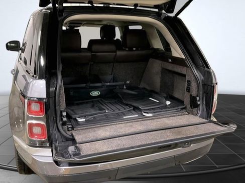 Used 2022 Land Rover Range Rover Westminster Edition image 5
