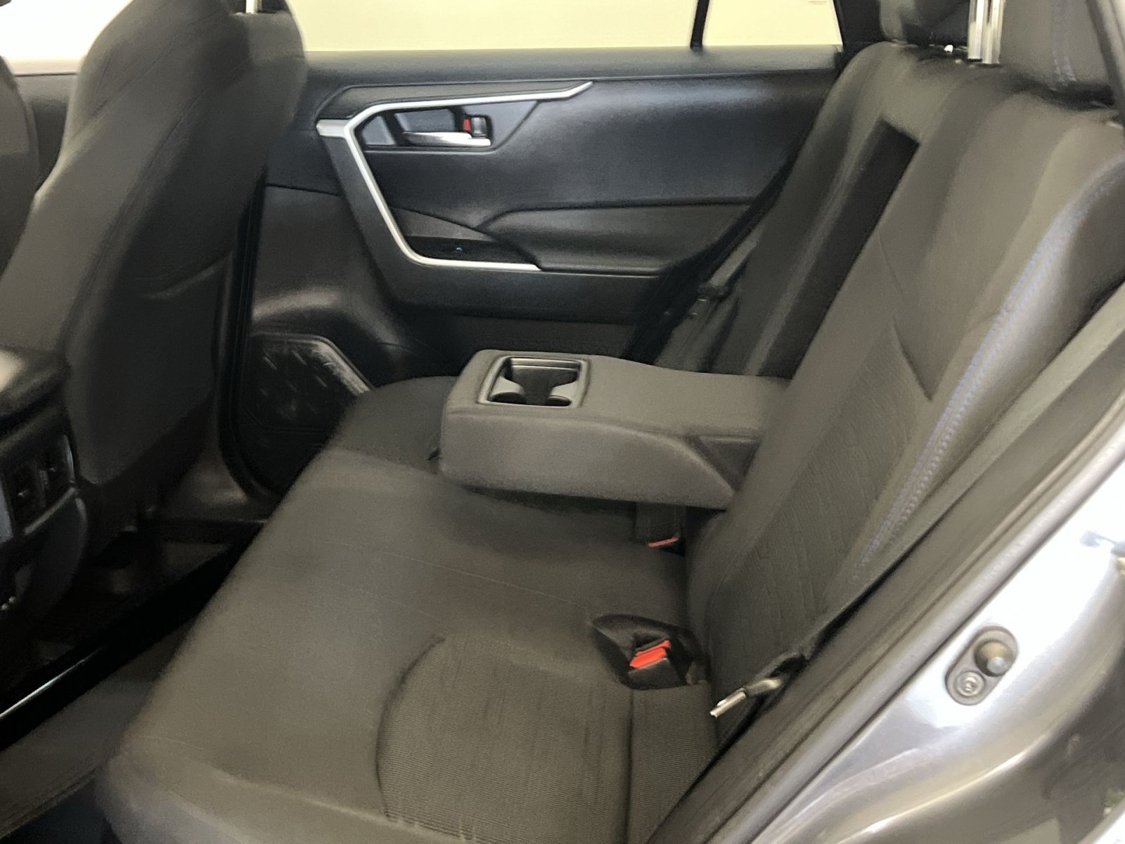 Used 2022 Toyota RAV4 SE w/ Convenience Package AWD/4WD image 24