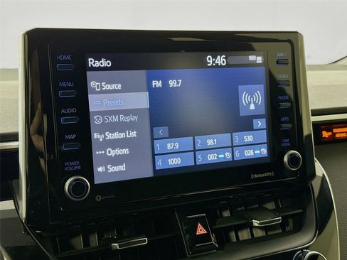 Used 2022 Toyota Corolla SE FWD image 9