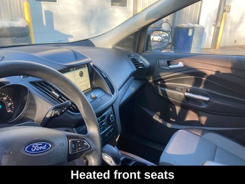 Used 2019 Ford Escape SE image 14