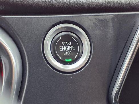 Used 2022 Chevrolet Blazer Premier image 25