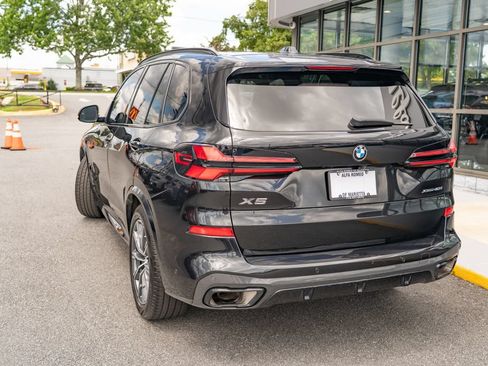 Used 2024 BMW X5 xDrive40i w/ M Sport Package AWD/4WD image 4