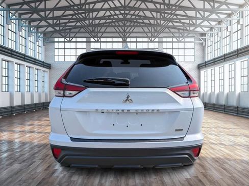 Used 2022 Mitsubishi Eclipse Cross LE FWD image 5
