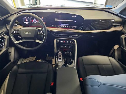 New 2025 Audi Q5 Premium image 19
