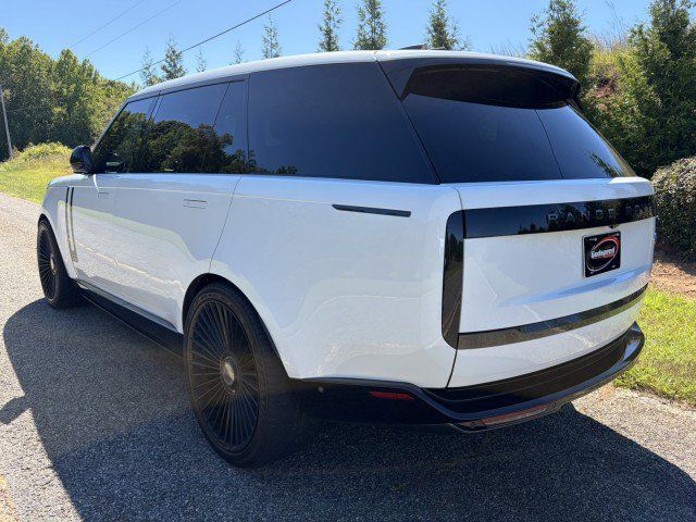 Used 2023 Land Rover Range Rover Long Wheelbase SE AWD/4WD image 14