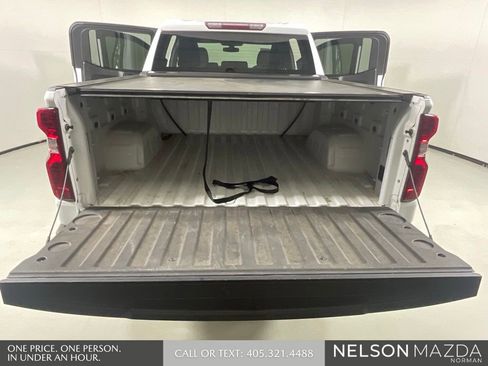 Used 2021 Chevrolet Silverado 1500 LT AWD/4WD image 13