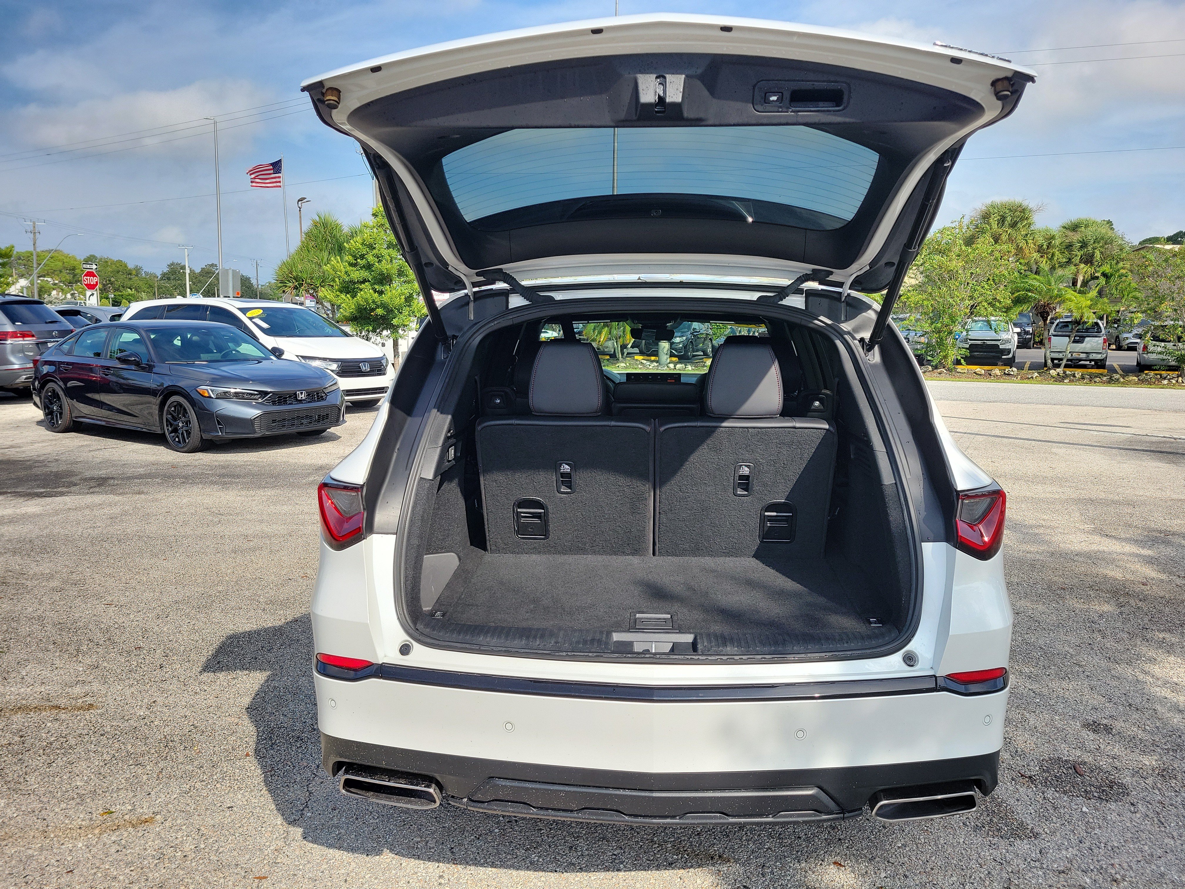 Used 2022 Acura MDX A-Spec AWD/4WD image 11