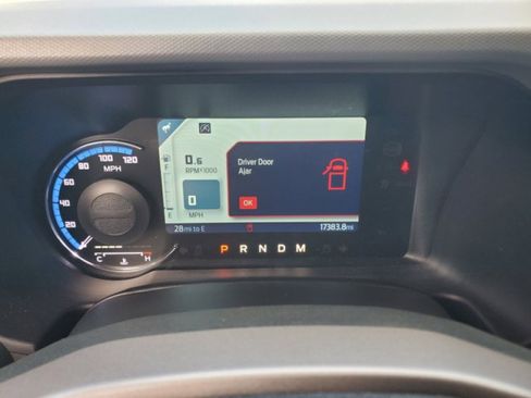 Certified 2024 Ford Bronco Black Diamond image 17