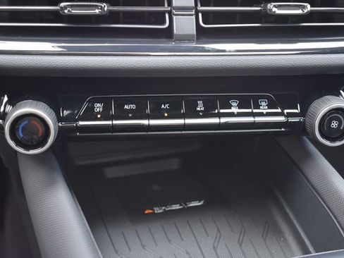 New 2026 Chevrolet Equinox EV RS AWD/4WD image 31