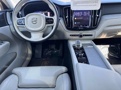 Certified 2023 Volvo XC60 B5 Ultimate w/ Climate Package image 17