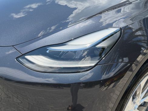 Used 2024 Tesla Model Y Long Range RWD image 24