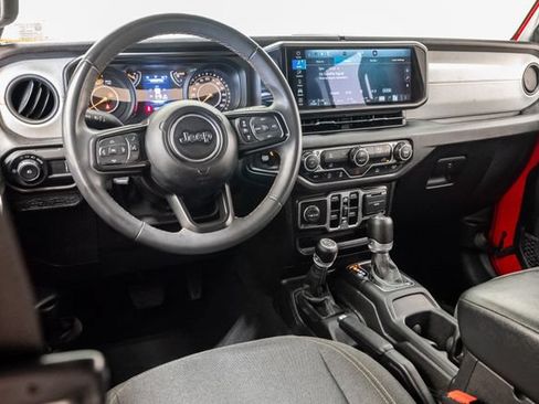 Used 2024 Jeep Wrangler Unlimited Sport AWD/4WD image 7