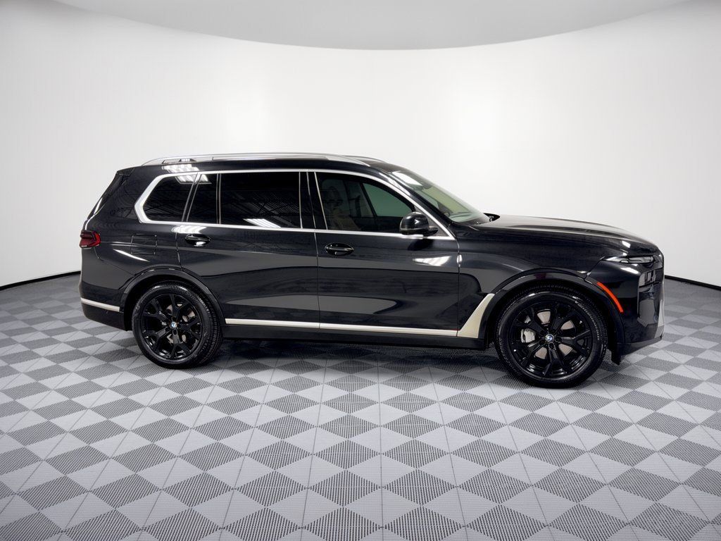 Certified 2024 BMW X7 xDrive40i w/ Climate Comfort Package AWD/4WD image 8