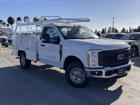 New 2025 Ford F250 XL w/ XL Chrome Package image 2