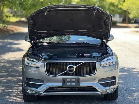 Used 2018 Volvo XC90 T6 Momentum w/ Momentum Plus Package AWD/4WD image 45