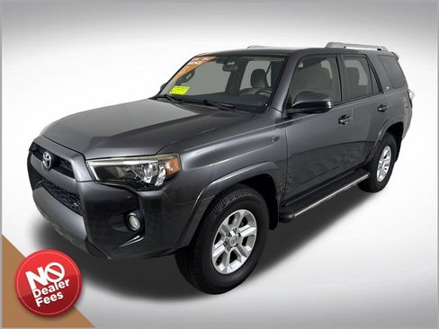 Used 2016 Toyota 4Runner SR5 RWD image 8