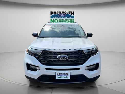 Used 2023 Ford Explorer XLT w/ Equipment Group 202A AWD/4WD image 21