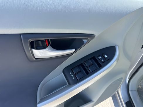 Used 2011 Toyota Prius Two image 22