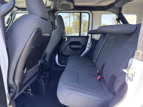 Used 2024 Jeep Wrangler Unlimited Rubicon image 24