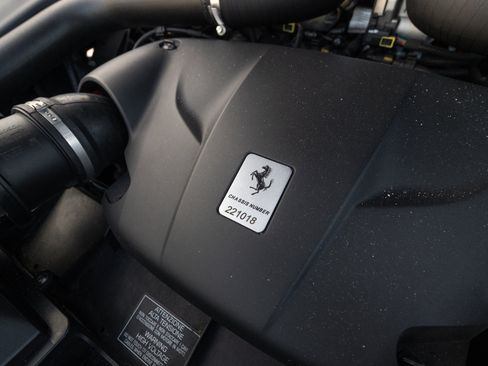Used 2017 Ferrari California T RWD image 68
