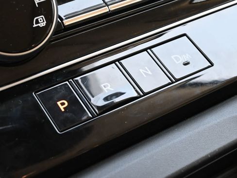 Used 2025 Nissan Armada Platinum RWD image 15