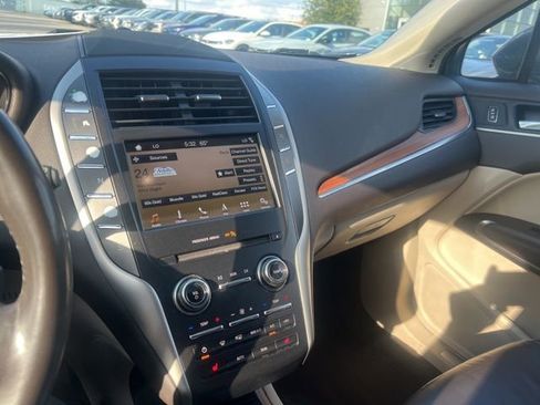 Used 2019 Lincoln MKC Select w/ Select Plus Package image 12