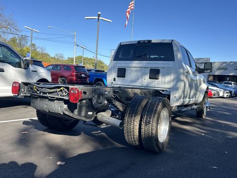 New 2026 RAM 5500 Laramie w/ Laramie Trim Package image 16