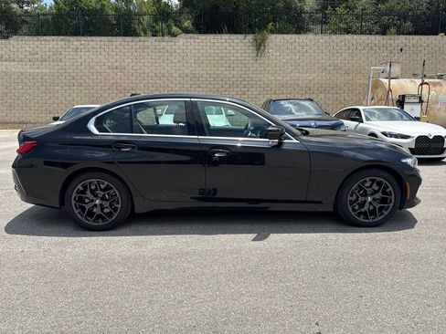 Used 2025 BMW 330i Sedan w/ Premium Package RWD image 5
