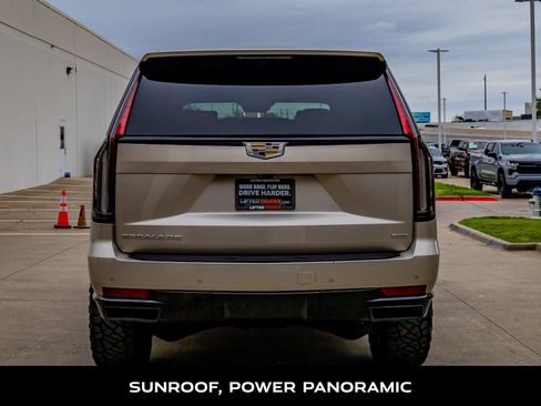 Used 2021 Cadillac Escalade Sport AWD/4WD image 7