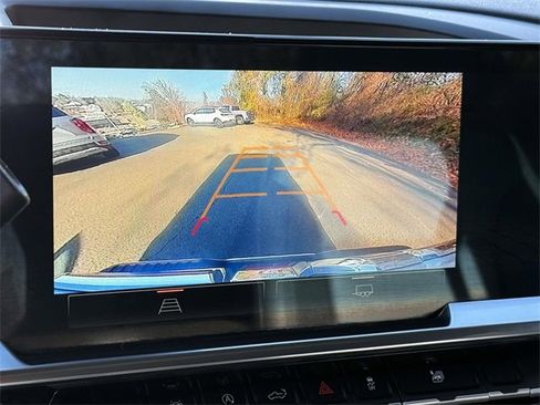 Certified 2025 GMC Sierra 1500 SLT image 14