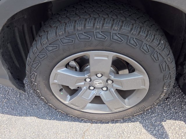 Used 2025 Honda Ridgeline TrailSport image 15