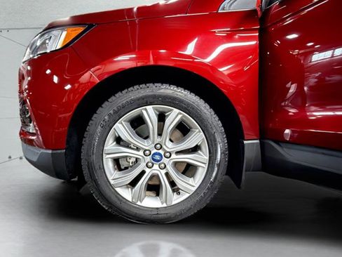 Used 2019 Ford Edge Titanium w/ Cold Weather Package AWD/4WD image 30