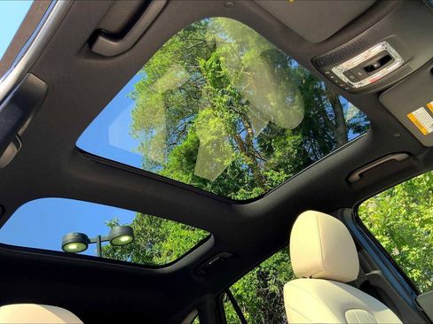 Certified 2026 Mercedes-Benz GLA 250 4MATIC image 11