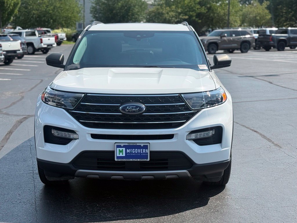 Used 2023 Ford Explorer XLT w/ Equipment Group 202A AWD/4WD image 12