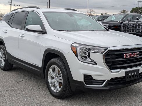 Certified 2023 GMC Terrain SLE w/ Driver Convenience Package image 8