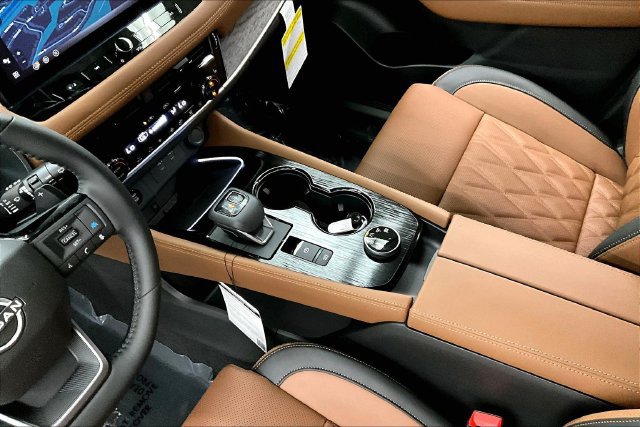 New 2026 Nissan Rogue Platinum AWD/4WD image 9