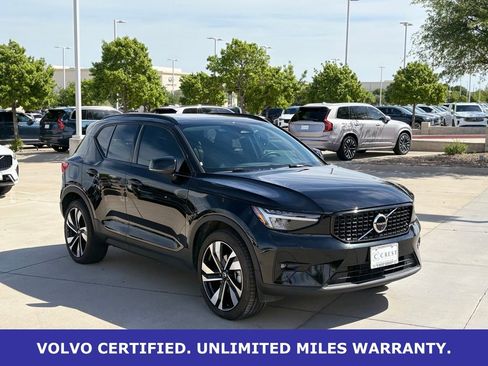 Certified 2025 Volvo XC40 B5 Plus AWD/4WD image 5