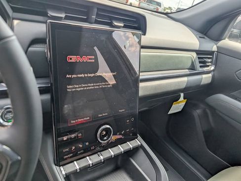 New 2027 GMC Terrain AT4 w/ Convenience Package III AWD/4WD image 20