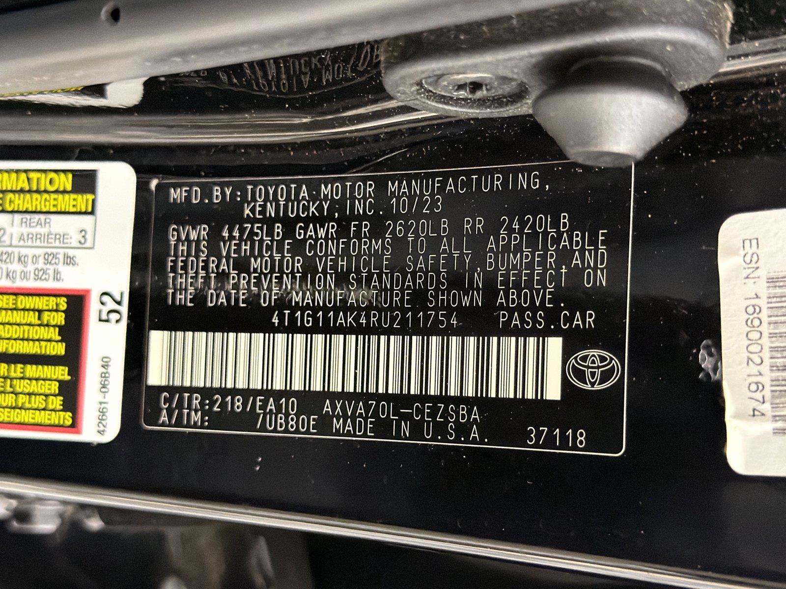 Used 2024 Toyota Camry SE FWD image 30